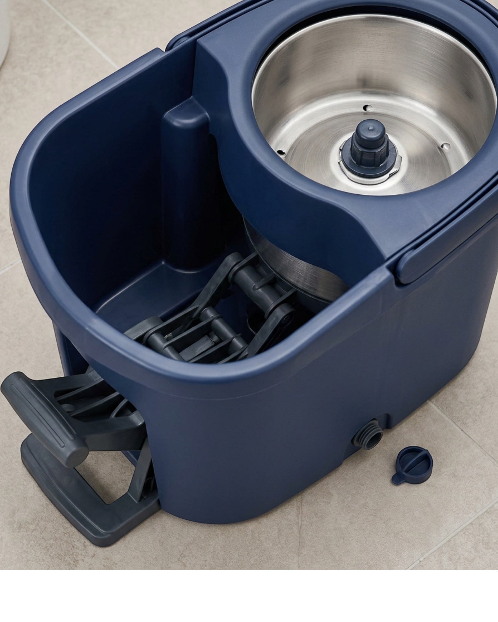 Laft Foot-Pedal Spin Mop and Dual-Section Bucket Set Navy - Detail view